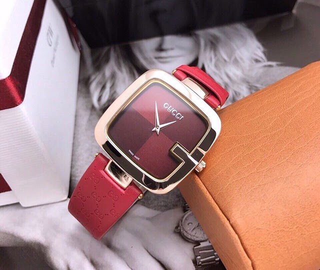 Đồng hồ Gucci là một sản phẩm thời trang cá tính