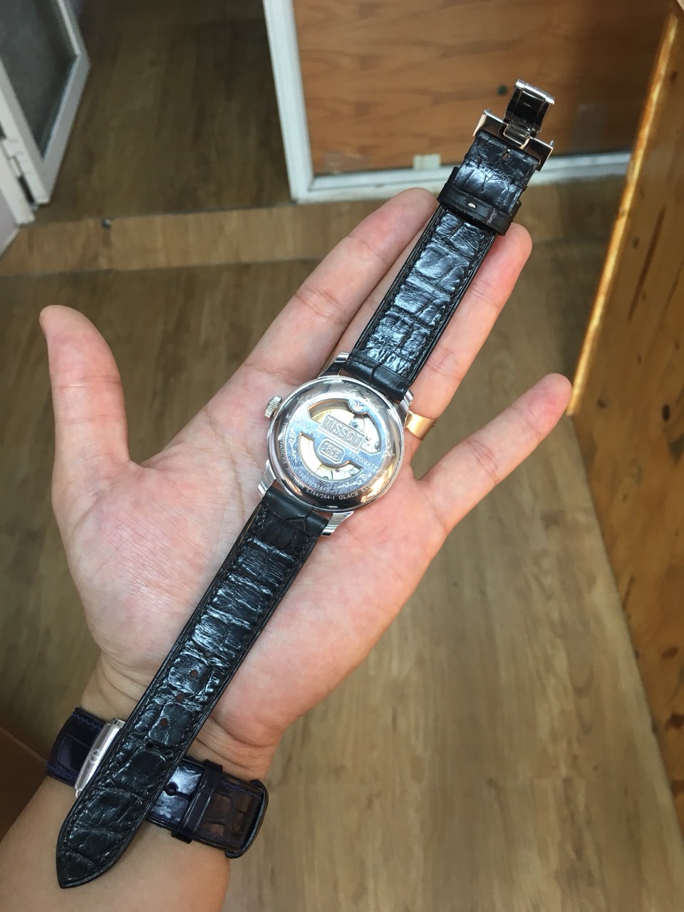 Dây đồng hồ Tissot Le Locle đen thanh lịch sang trọng