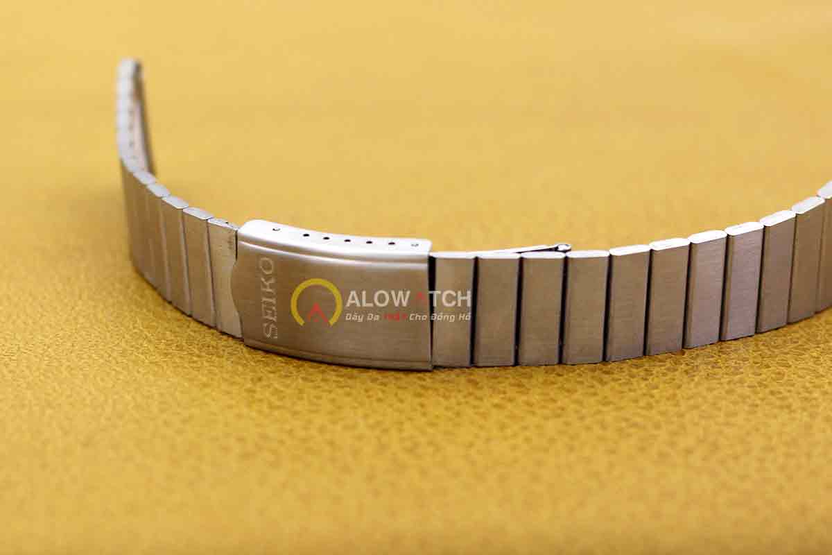 Dây đồng hồ kim loại Seiko cứng cáp và bền bỉ