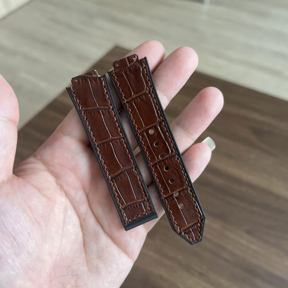 Dây da cá sấu Vacheron Constantin lót cao su sang trọng và thoáng khí