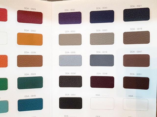 Bảng màu cho dây da đồng hồ tại Junghans