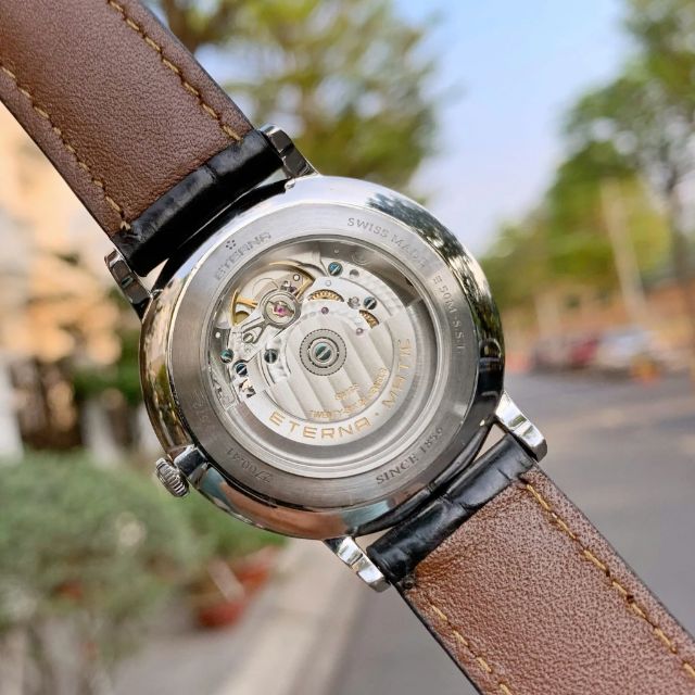 Dây đồng hồ Eterna: tinh xảo từ chất liệu đến thiết kế