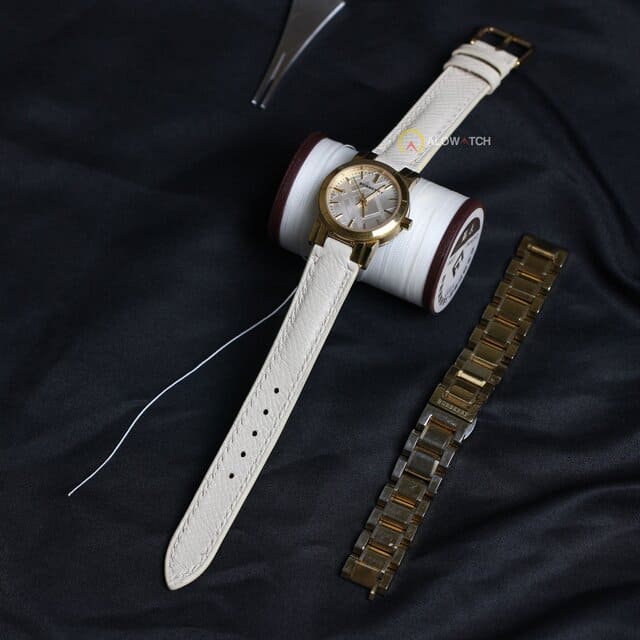 Thay dây đồng hồ Burberry kim loại cũ sang dây da mới handmade tùy chỉnh ngay tại Alowatch