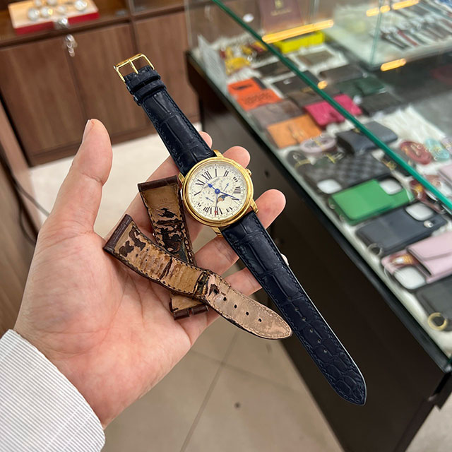 Thay thế dây cũ đã xuống cấp cho đồng hồ FC