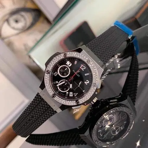 Dây cao su đồng hồ Hublot phù hợp co người thường xuyên vận động