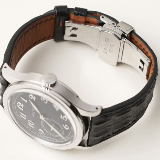 Cách sử dụng khóa bướm dây da