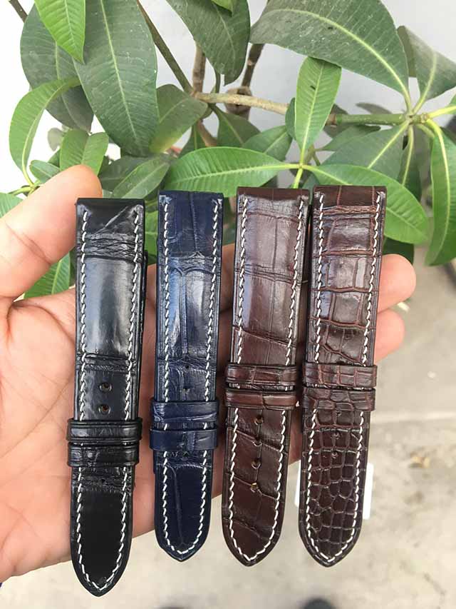 Đồng hồ dây da cá sấu
