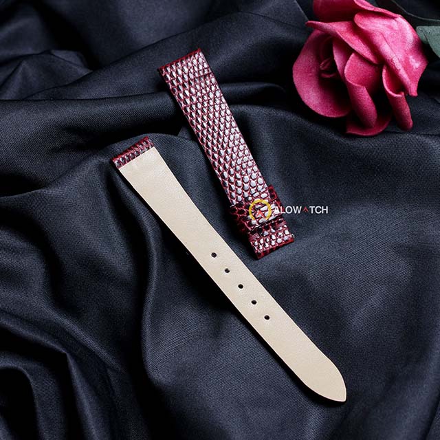 Chuẩn bị dây thay phù hợp với đồng hồ