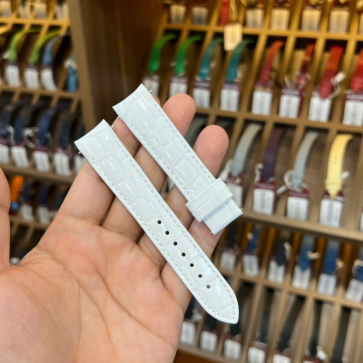 Dây da cá sấu màu trắng đồng hồ Tissot