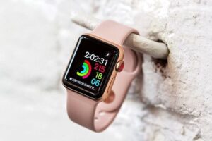 Cách vệ sinh dây đồng hồ Apple Watch