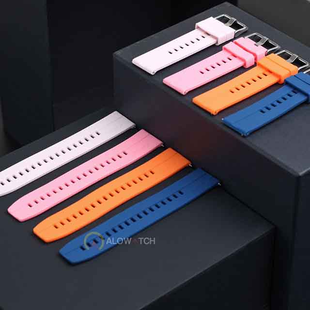 Tùy thuộc vào nhu cầu của mỗi người mà có thể lựa chọn dây silicone hoặc cao su