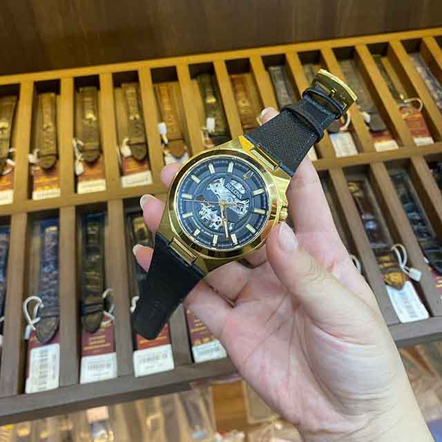 Dây đồng hồ da bò sang trọng, bền bỉ với thời gian