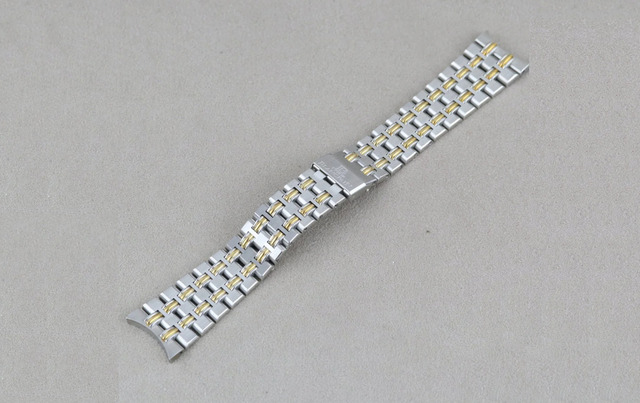 Dây đồng hồ Blancpain thiết kế càng nối chuẩn ôm khít mặt vỏ