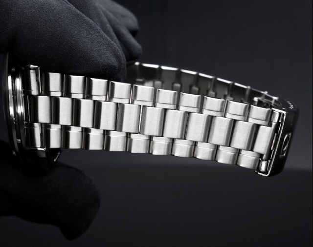 Dây đồng hồ Omega Speedmaster chính hãng – biểu tượng Moonwatch vượt thời gian