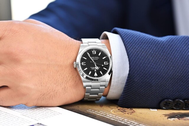 Dây đồng hồ Rolex Explorer giản dị và mạnh mẽ