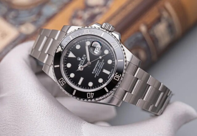 Dây đồng hồ Rolex Submariner thép Oyster bền bỉ