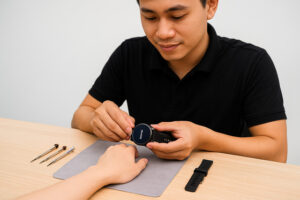 Dịch vụ thay dây đồng hồ Garmin chuyên nghiệp tại Alowatch