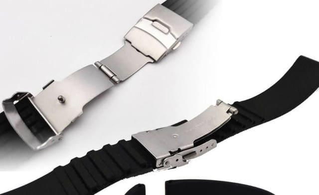 Dây cao su đồng hồ Movado linh hoạt và dễ vệ sinh phù hợp chơi thể thao.