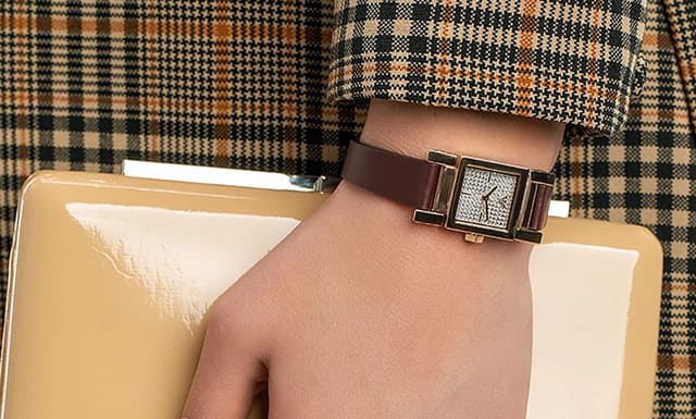 Dây da đồng hồ Emporio Armani lịch lãm phù hợp đa phong cách.