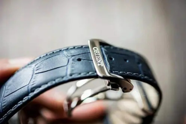 Khoá cài dây da đồng hồ Orient chính hãng