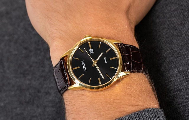 Dây đồng hồ Citizen nam mặt lớn, bản dây rộng chắc tay và nam tính.