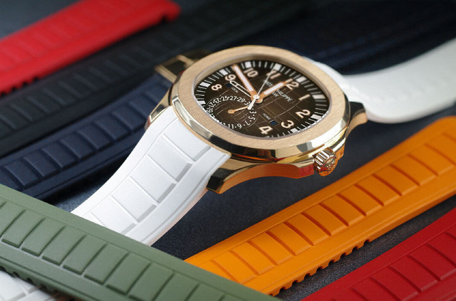 Dây đồng hồ Patek Philippe Aquanaut cao su phù hợp người thường xuyên di chuyển.