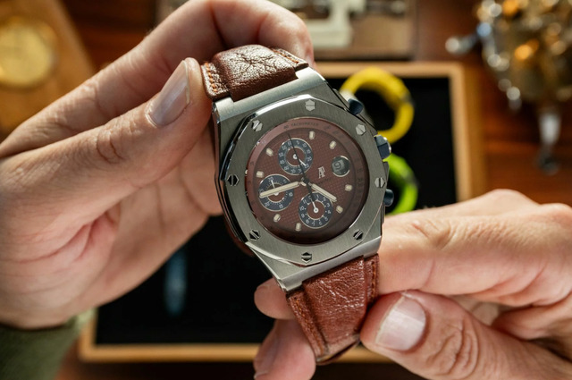 Dây đồng hồ Audemars Piguet thiết kế phù hợp cổ tay.