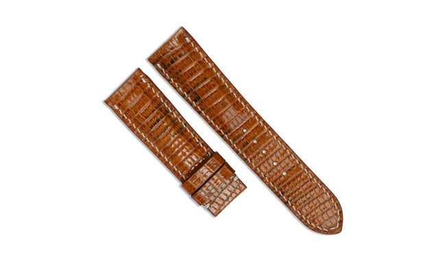 Dây đồng hồ Diesel da kỳ đà cá tính phù hợp phong cách độc lạ.