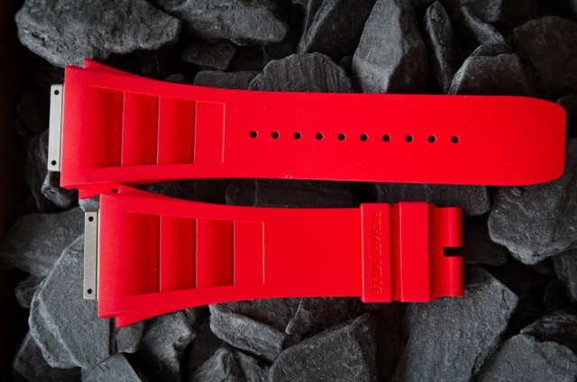 Dây đồng hồ Richard Mille chính hãng ôm chuẩn theo cong vỏ RM.