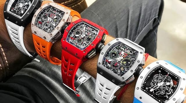 Dây đồng hồ Richard Mille thiết kế riêng cho từng dòng.