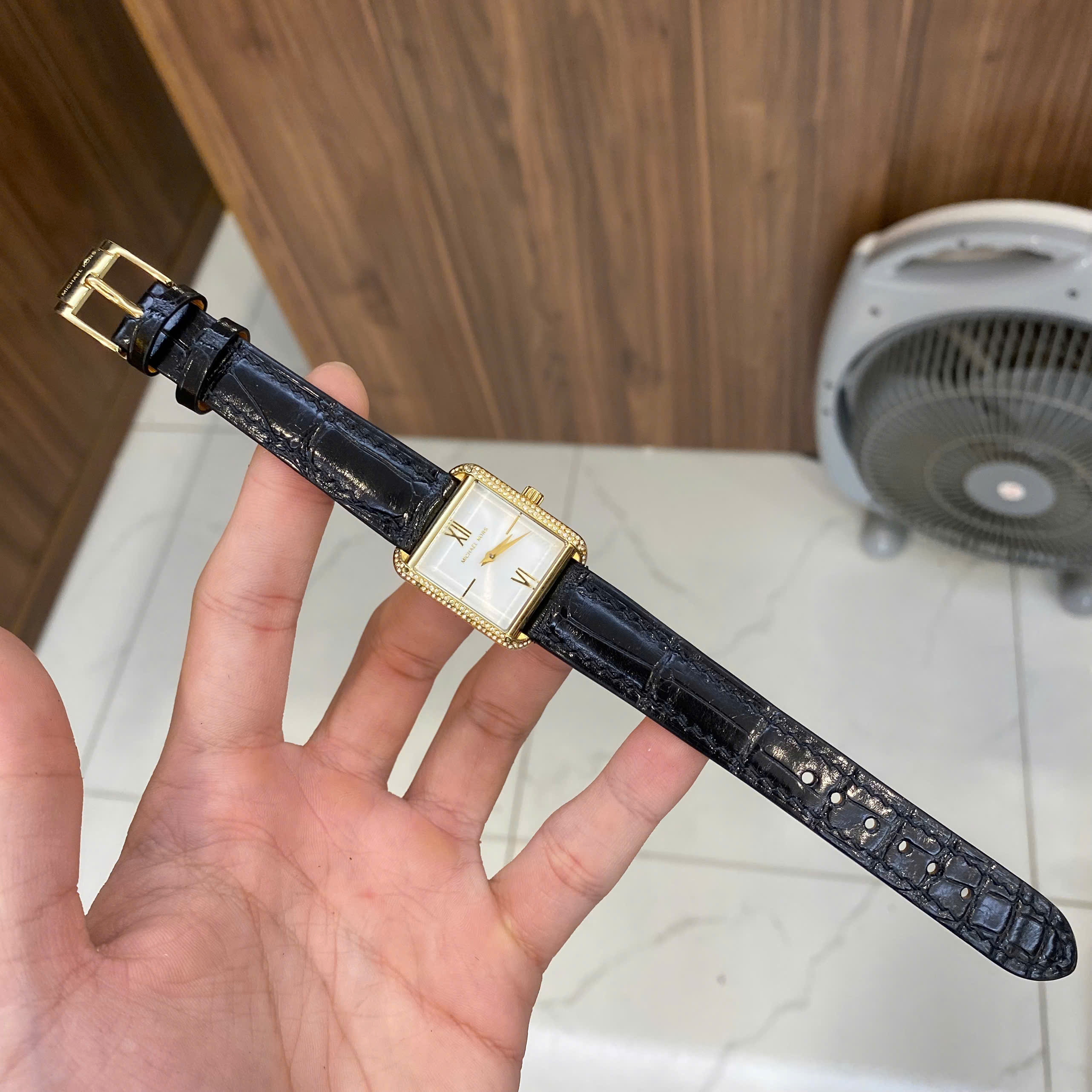 Dây Da Cá Sấu Michael Kors Lake MK2762 Da cá sấu màu đen