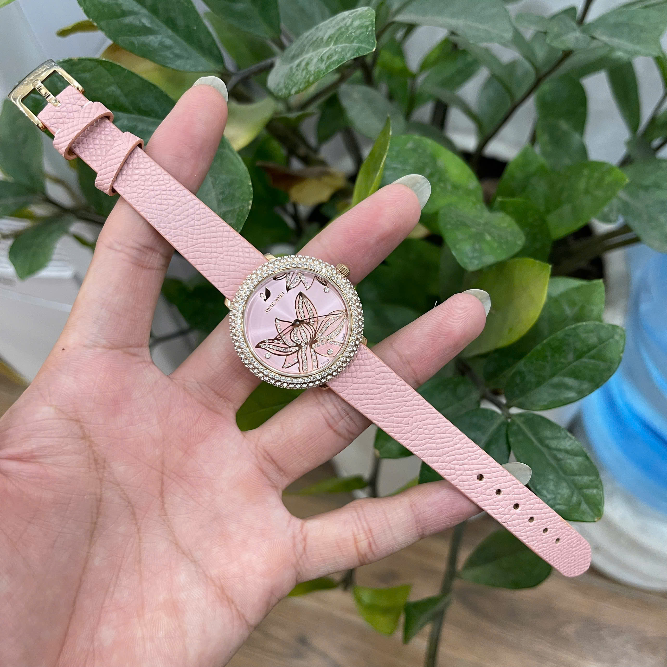 Thay Dây Da Bò Epsom Màu Hồng Pastel Swarovski Crystal Frost Cao Cấp Chế Tác Thủ Công