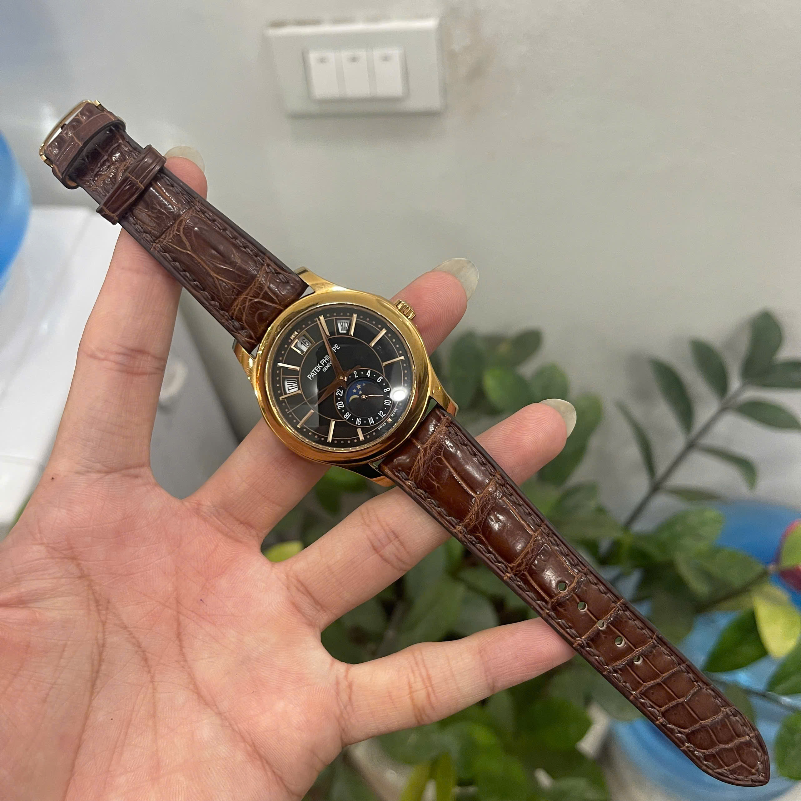 Thay Dây Da Cá Sấu Pháp Alligator Màu Nâu Patek Philippe Annual Calendar 5205G-010 Cao Cấp Chế Tác Thủ Công