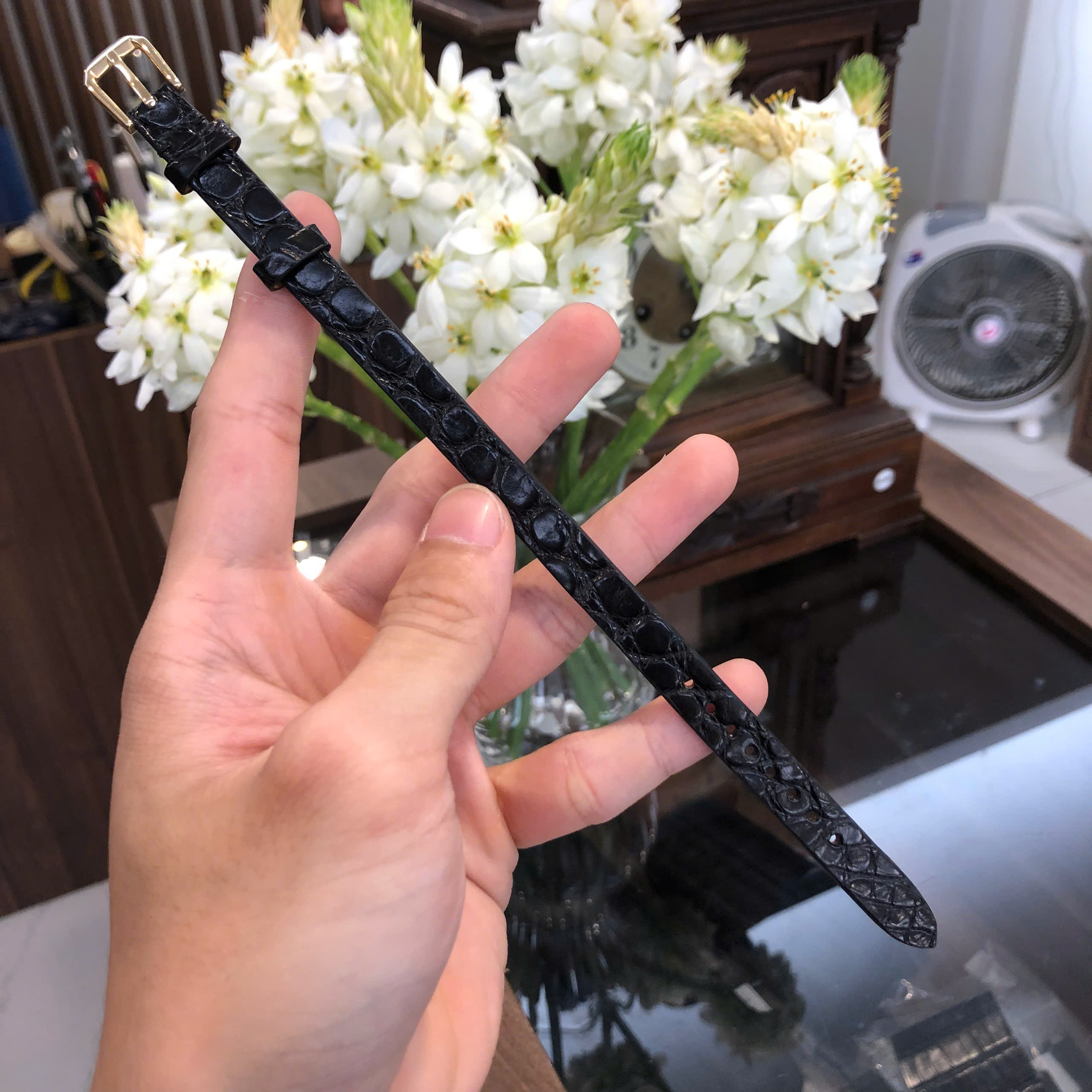 Thay Dây Da Cá Sấu Màu Đen Bản Dây Thời Trang Cao Cấp Alowatch