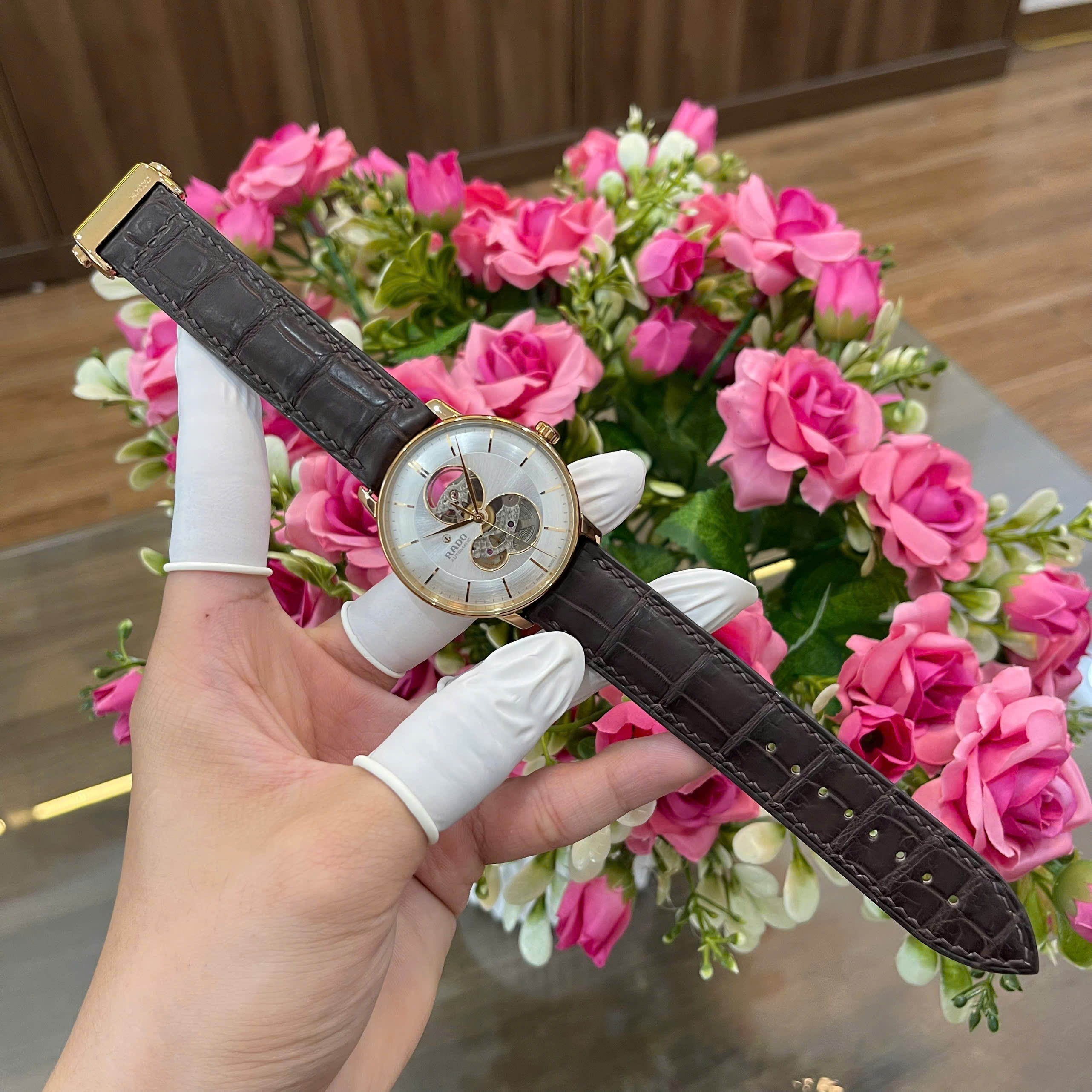 Thay Dây Da Cá Sấu Màu Nâu Rado Coupole Classic Open Heart Cao Cấp Chế Tác Thủ Công