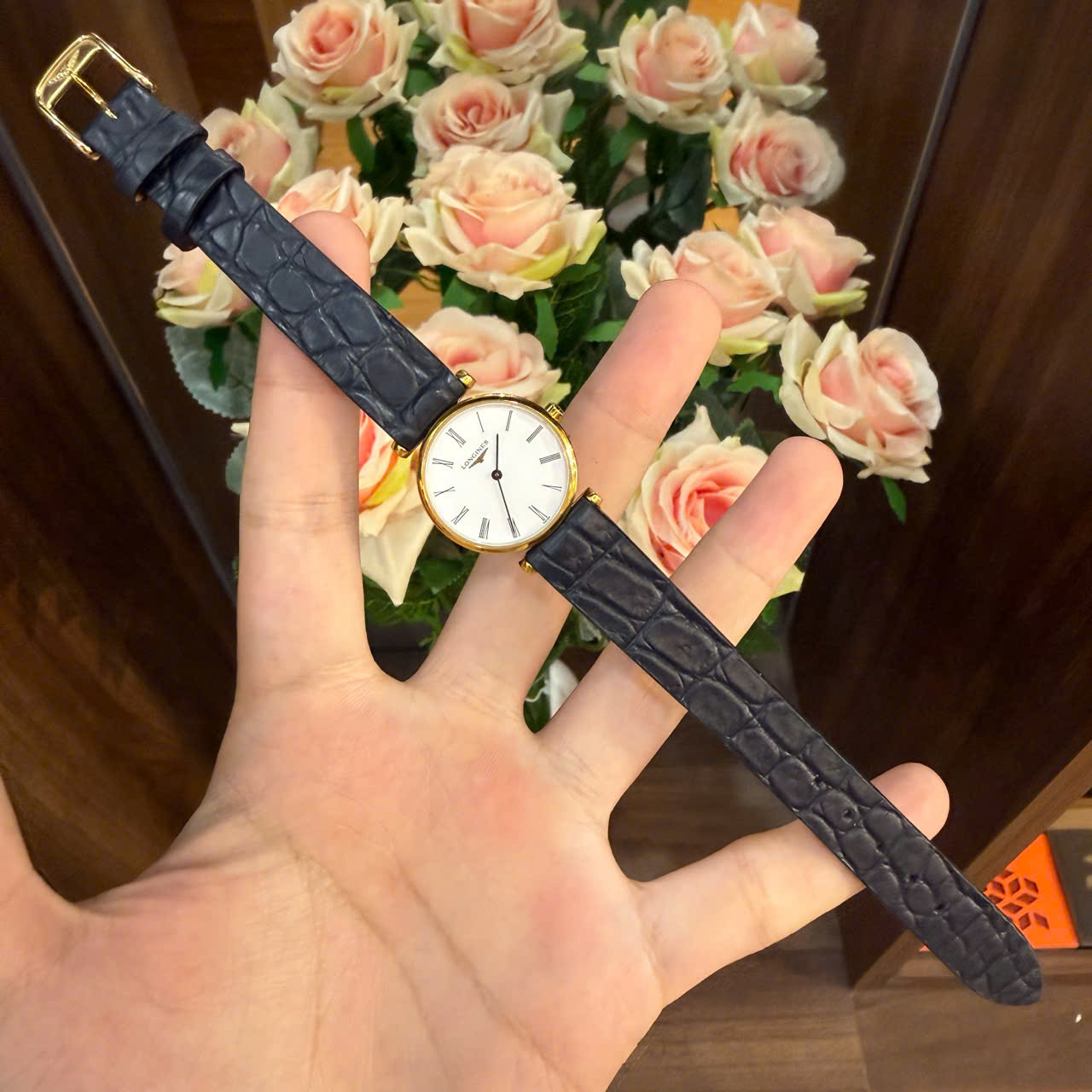 Thay Dây Dây Da Cá Sấu Màu Đen Đồng Hồ Nữ Longines Grande Classique L4.209.2.11.2