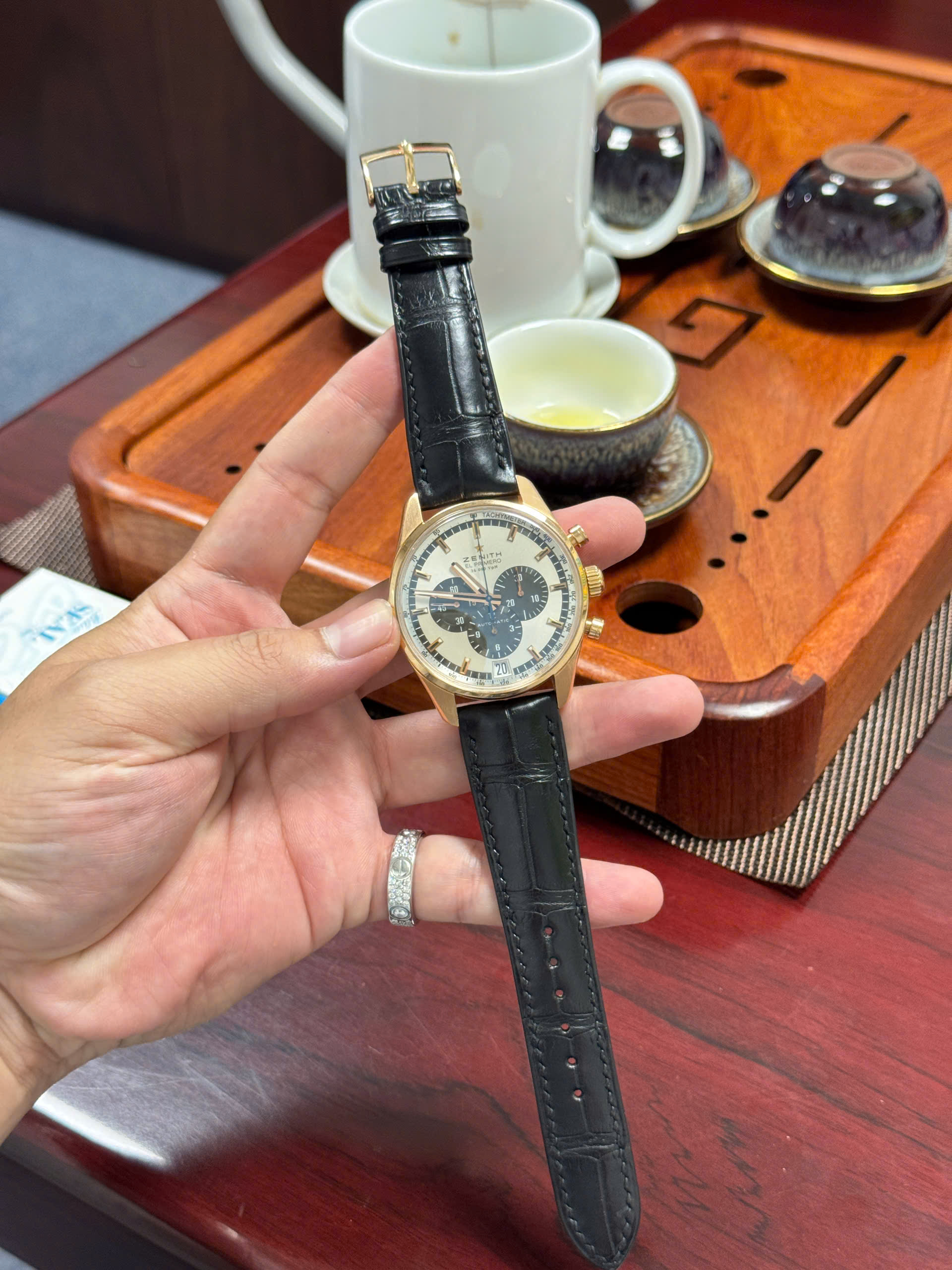Thay dây da cá sấu Pháp cho Zenith El Primero Chronograph 18K – Chế tác thủ công bởi Alowatch